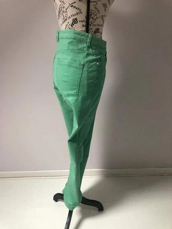 💚 Green straight pants – H&M – Size 44 – Good condition – photo 7